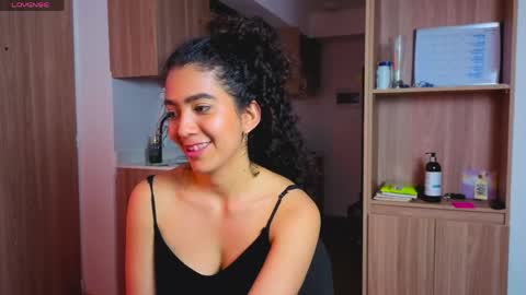 Snapshot of maithe_perroni chatting on 27, 5, 2026 Lauu online show from 27, 5, 2026