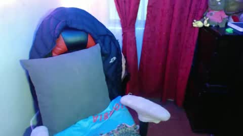 Hello friends Im on another account    online show from 14, 2, 2025