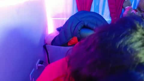 Hello friends Im on another account    online show from 18, 2, 2025