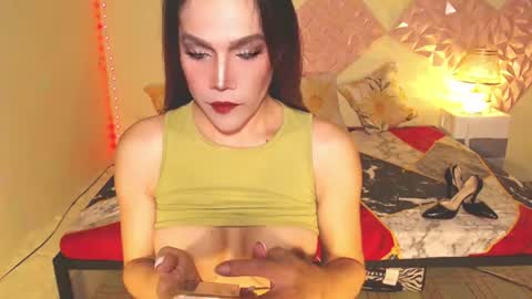 Snapshot of majestic_beauty chatting on 9, 7, 2026 Alliya online show from 9, 7, 2026