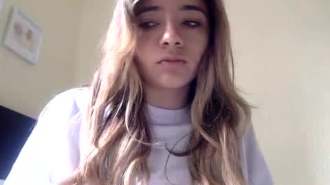 Snapshot of majo_gomezz chatting on 18, 6, 2026 majo_gomezz online show from 18, 6, 2026