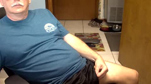 Snapshot of majormike34 chatting on 5, 2, 2025 majormike34 online show from 5, 2, 2025