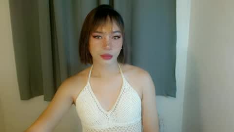 Snapshot of makeit_reyn chatting on 21, 6, 2026 Reyn online show from 21, 6, 2026