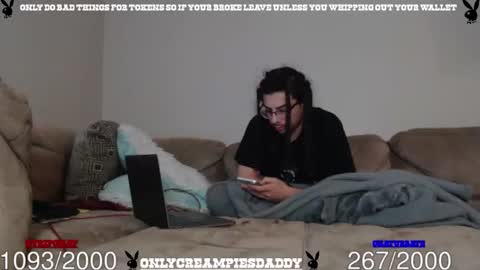 Snapshot of makeitraincreampiedaddy chatting on 28, 5, 2026 onlycreampiesdaddy online show from 28, 5, 2026