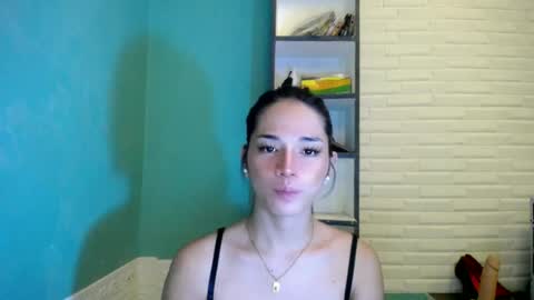 Snapshot of makememoan4uxoxo chatting on 5, 7, 2026 makememoan4uxoxo online show from 5, 7, 2026