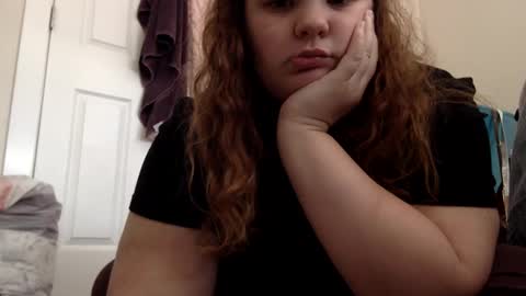 Snapshot of makemesquirt06 chatting on 13, 9, 2025 makemesquirt06 online show from 13, 9, 2025