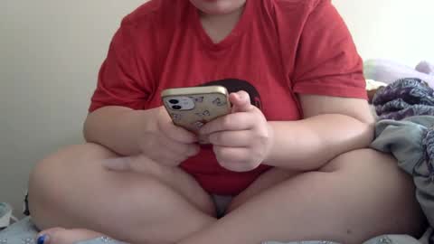 Snapshot of makemesquirt06 chatting on 18, 9, 2025 makemesquirt06 online show from 18, 9, 2025