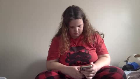 Snapshot of makemesquirt06 chatting on 26, 10, 2025 makemesquirt06 online show from 26, 10, 2025