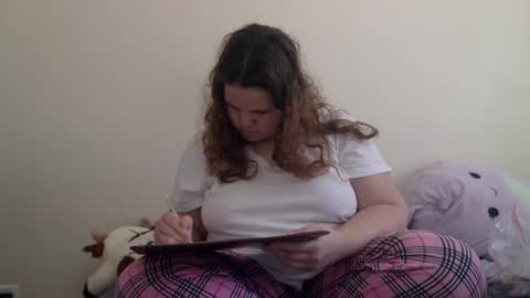 Snapshot of makemesquirt06 chatting on 27, 10, 2025 makemesquirt06 online show from 27, 10, 2025