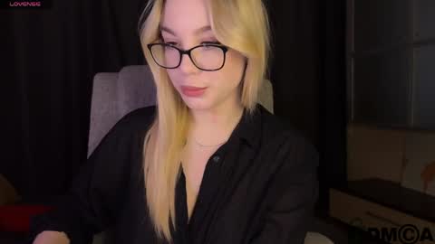 maksisisia online show from 7, 4, 2026