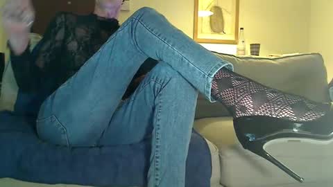 Snapshot of male_in_stockings chatting on 5, 1, 2025 Sissy in stockings online show from 5, 1, 2025