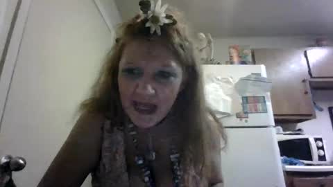 Snapshot of malinda702 chatting on 2, 11, 2025 malinda702 online show from 2, 11, 2025