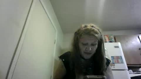 Snapshot of malinda702 chatting on 14, 11, 2025 malinda702 online show from 14, 11, 2025