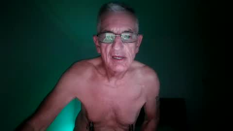 Snapshot of malkie55 chatting on 18, 10, 2025 malkie55 online show from 18, 10, 2025