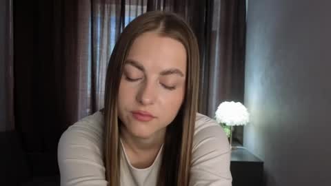 Mia online show from 8, 6, 2026