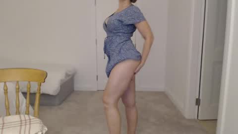 mallinia online show from 12, 2, 2025