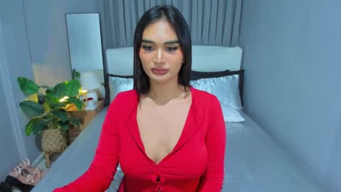 Snapshot of mallorygil chatting on 6, 12, 2024 Mallory online show from 6, 12, 2024