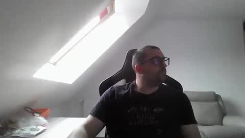 breton online show from 8, 12, 2024