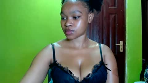 Snapshot of mamacita235045 chatting on 23, 6, 2026 mamacita235045 online show from 23, 6, 2026