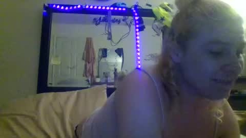 mindy22 online show from 16, 2, 2025