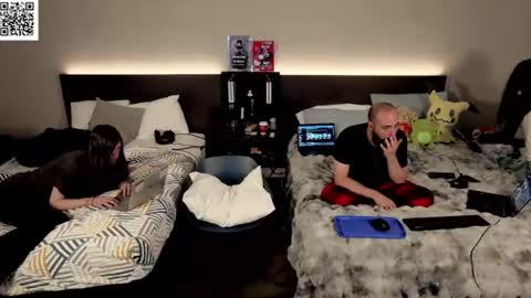 manicpixiedreamfrog online show from 13, 7, 2026
