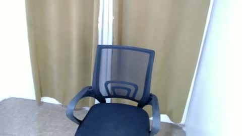 manliguezaris33 online show from 13, 5, 2026