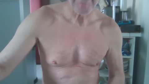 Snapshot of manngrossbite chatting on 12, 2, 2025 manngrossbite online show from 12, 2, 2025