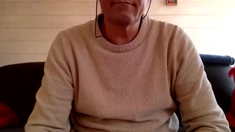 Snapshot of manpower2012 chatting on 13, 10, 2025 Manpo online show from 13, 10, 2025