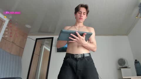 manucute 23  online show from 13, 12, 2024