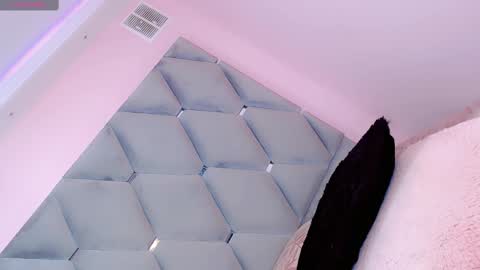 Manuela Kingsley online show from 27, 12, 2024