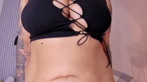 manuela_montes_ online show from 30, 3, 2026