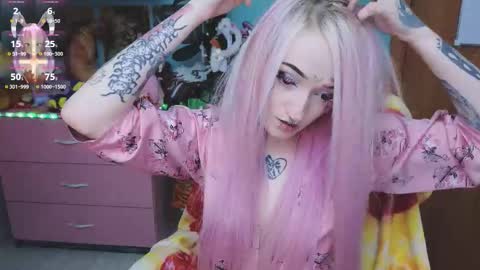 Snapshot of manuela_unicorn chatting on 16, 10, 2025 Manuela online show from 16, 10, 2025