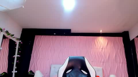 Manuela online show from 24, 1, 2025