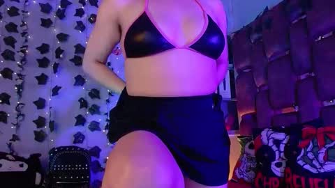 Maria Paula online show from 28, 11, 2025