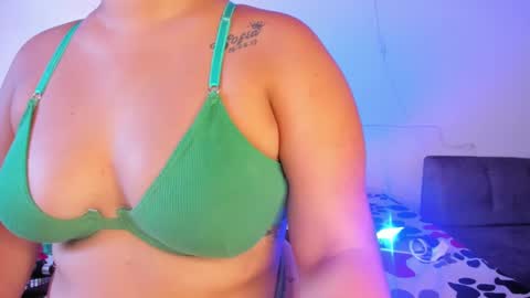 maralinette22 online show from 25, 12, 2024