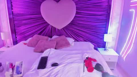 maralinette22 online show from 2, 11, 2025