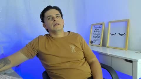 Snapshot of marcoss_rivera chatting on 31, 10, 2025 marcoss online show from 31, 10, 2025