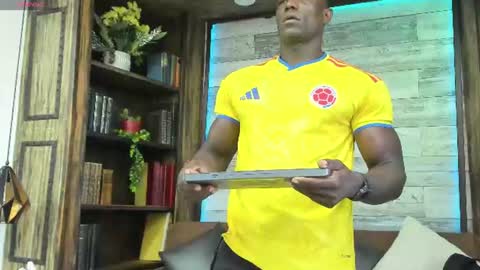 Snapshot of marcusblack_ chatting on 7, 7, 2026 Marcusssss online show from 7, 7, 2026