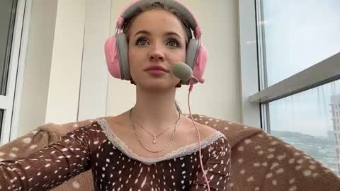 Snapshot of margaretawieczorek chatting on 18, 5, 2026 Emily online show from 18, 5, 2026