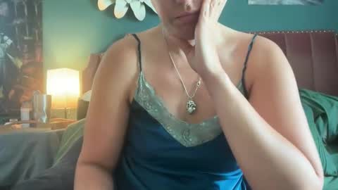 Snapshot of margolane chatting on 22, 5, 2026 Elle online show from 22, 5, 2026