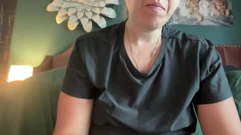 Snapshot of margolane chatting on 7, 6, 2026 Elle online show from 7, 6, 2026
