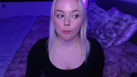 margot_robbie7 online show from 6, 3, 2026