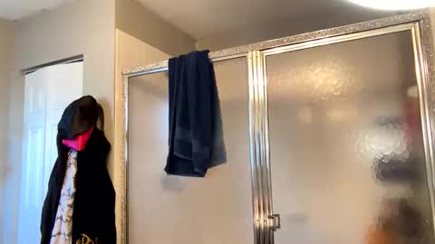 Snapshot of mari_bee chatting on 17, 3, 2026 Mari Bee online show from 17, 3, 2026