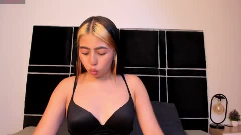 Snapshot of maria_ll chatting on 27, 5, 2026 maria online show from 27, 5, 2026