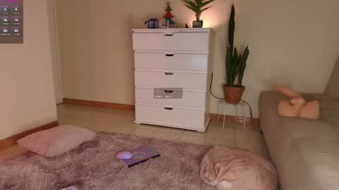 M. online show from 10, 12, 2024