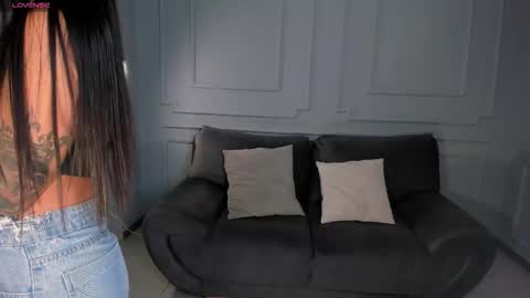 MARIA HERRERA  online show from 2, 12, 2025