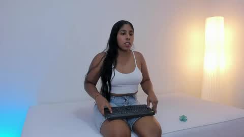 mariajose_sanchez online show from 21, 4, 2026