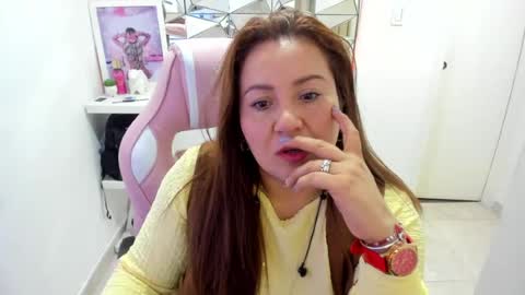 Snapshot of mariana01_m chatting on 7, 7, 2026 mariana01_m online show from 7, 7, 2026