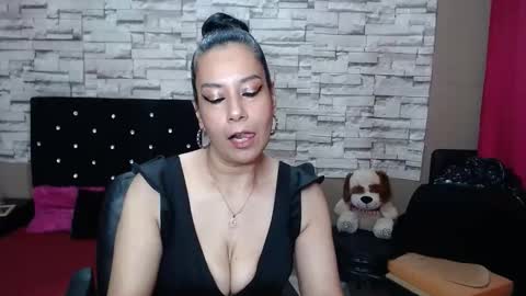 Snapshot of mariana_night chatting on 15, 12, 2025 mariana_night online show from 15, 12, 2025