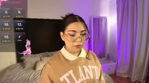 Snapshot of mariana_owen chatting on 12, 6, 2026 online show from 12, 6, 2026